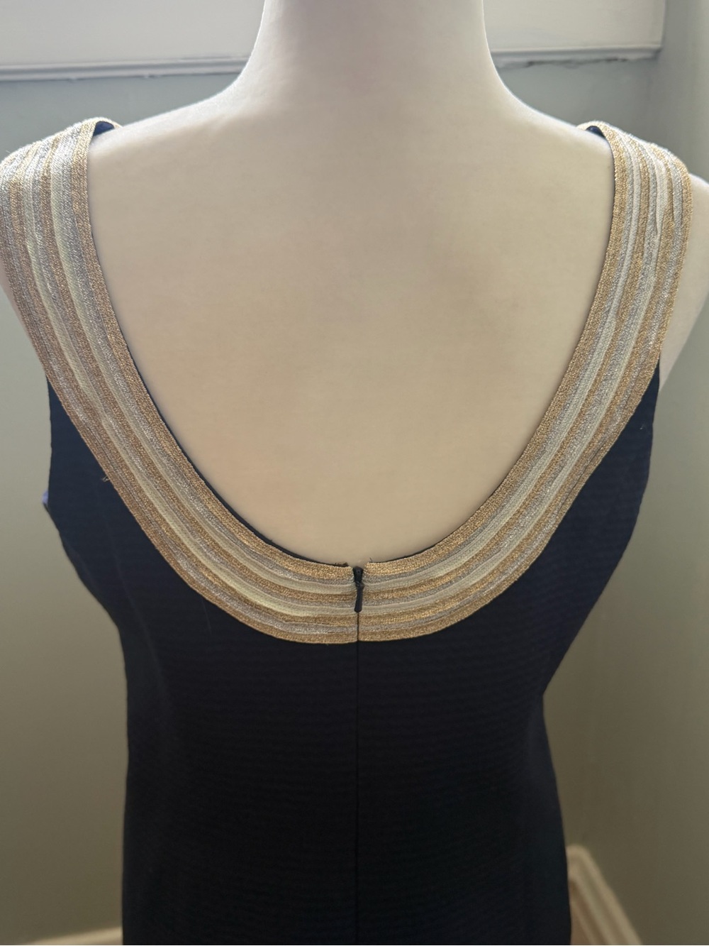 Lilly Pulitzer Navy Embellished Shift Dress Size 8 Gold Metallic Trim Cotton - Picture 8 of 10